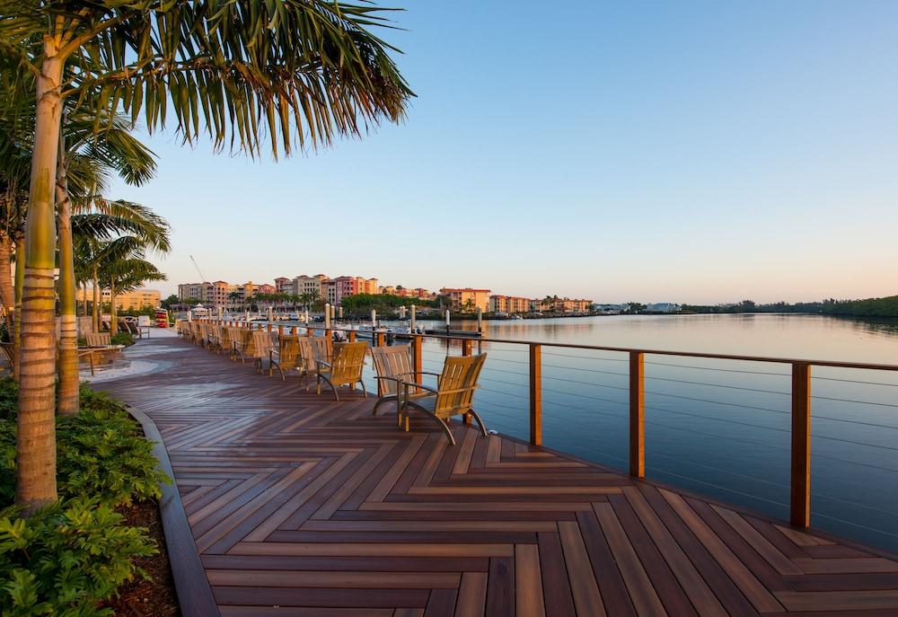 Hyatt House Naples 5Th Avenue Ξενοδοχείο Εξωτερικό φωτογραφία