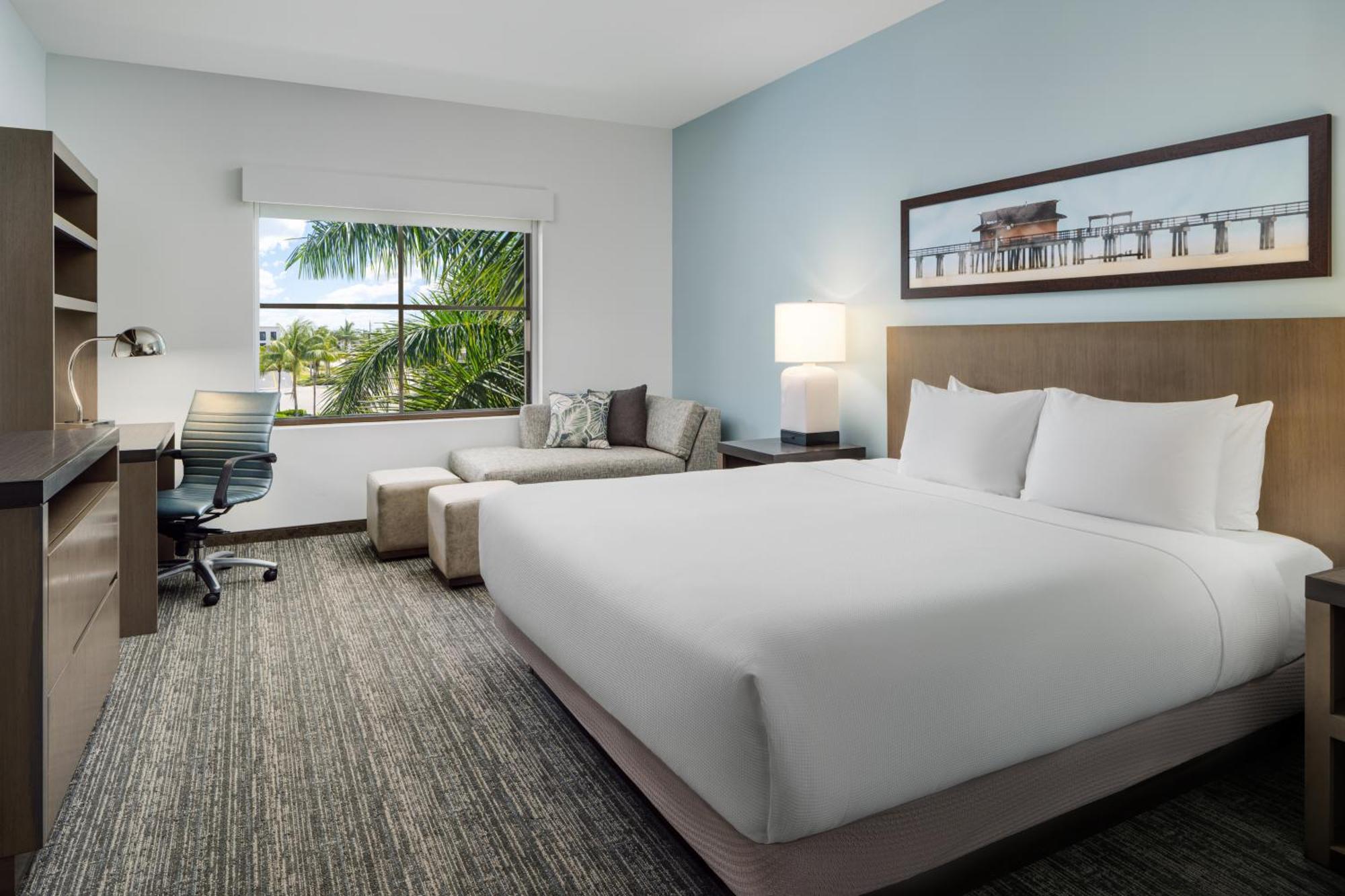 Hyatt House Naples 5Th Avenue Ξενοδοχείο Εξωτερικό φωτογραφία