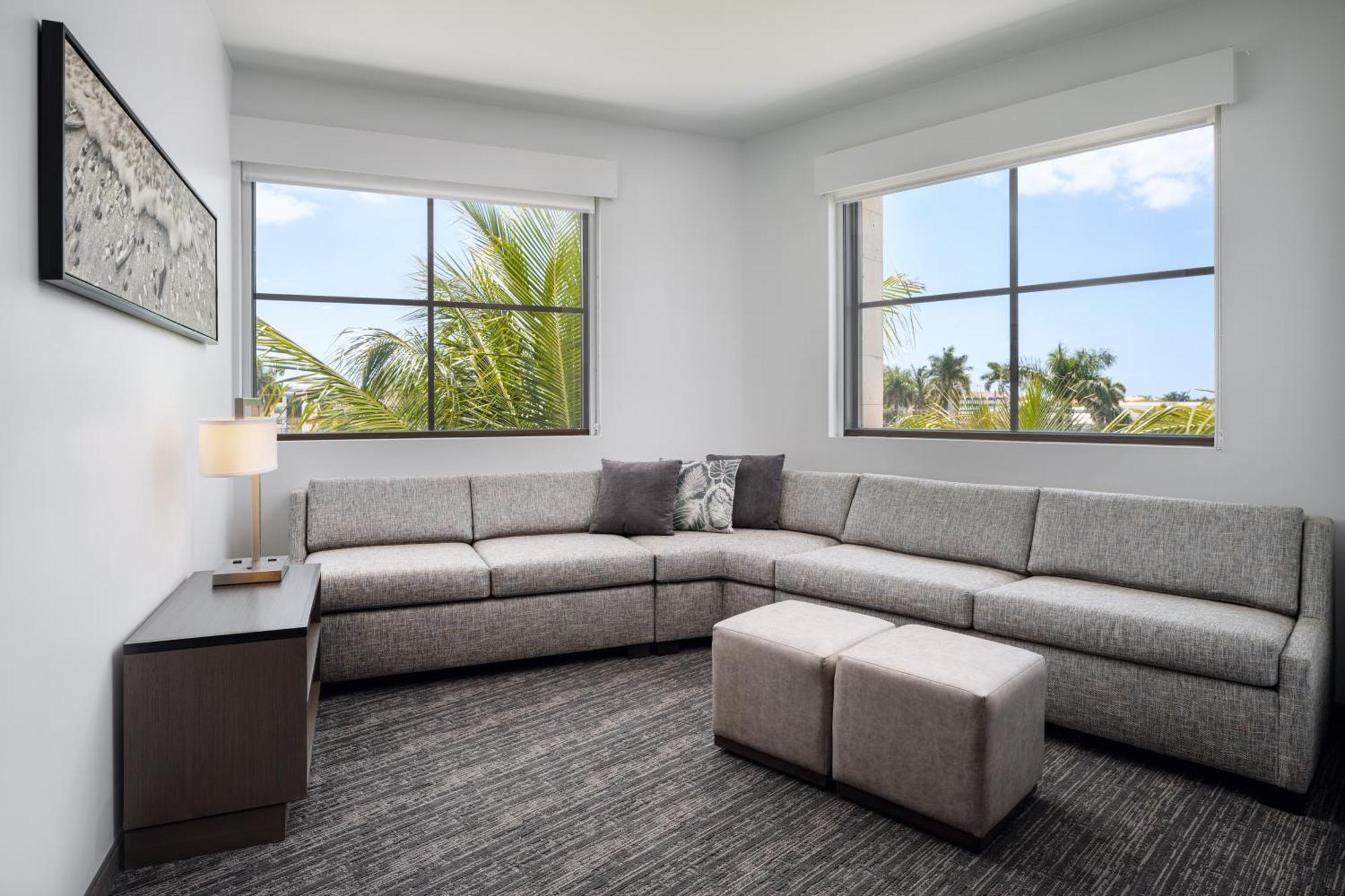 Hyatt House Naples 5Th Avenue Ξενοδοχείο Εξωτερικό φωτογραφία